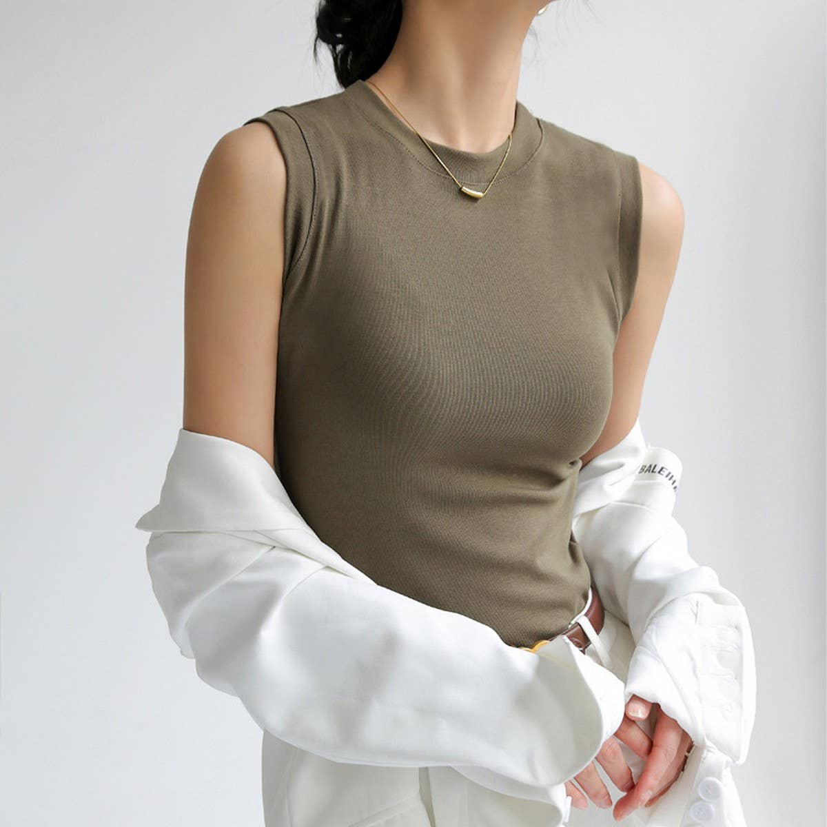 Round Neck Sleeveless T