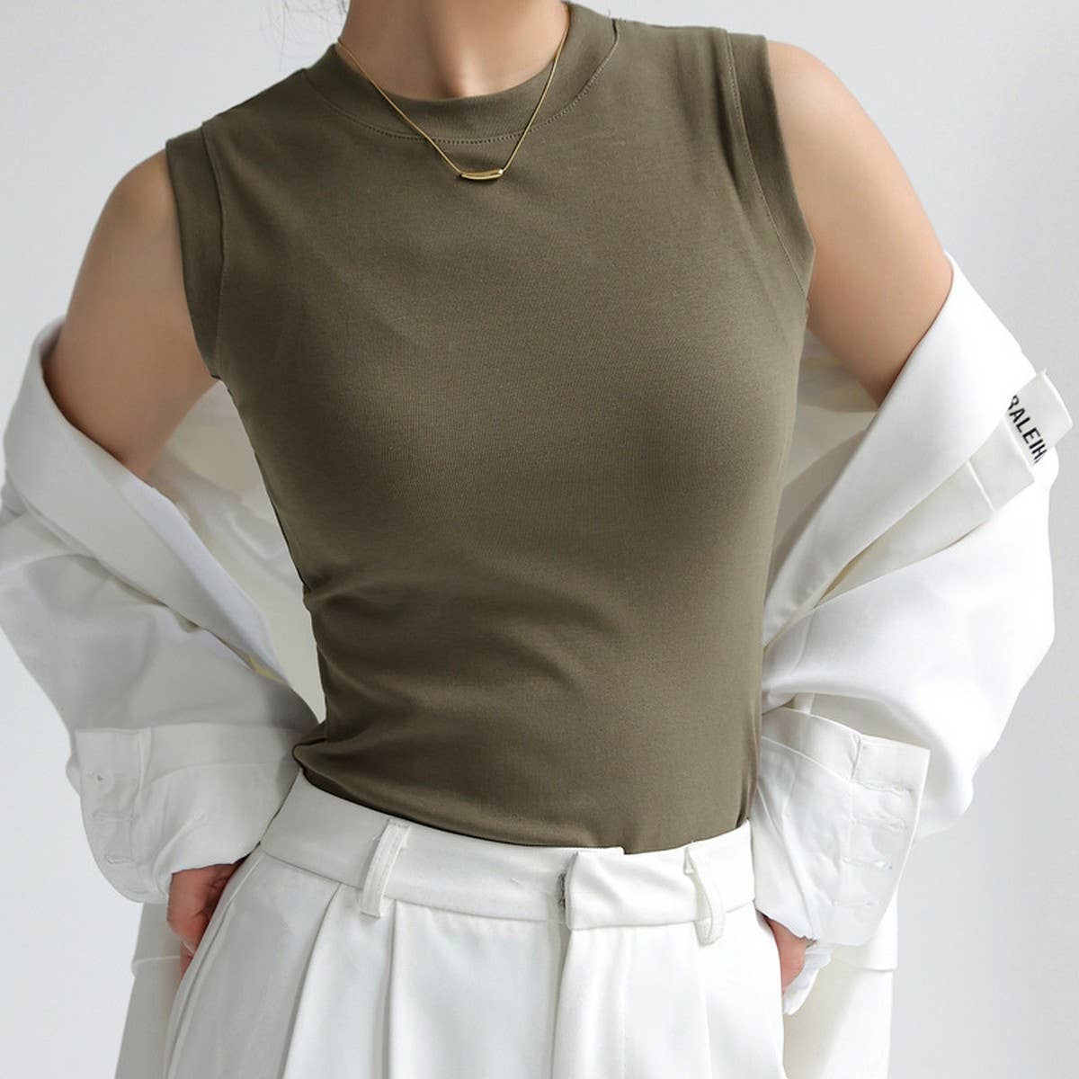 Round Neck Sleeveless T