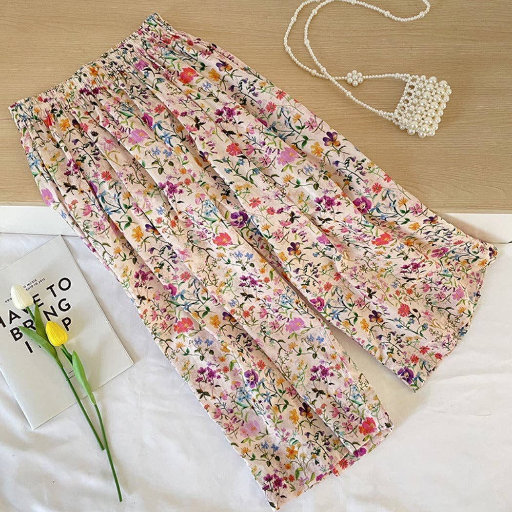 Loose & Cheerful Floral Wide-Leg Capris
